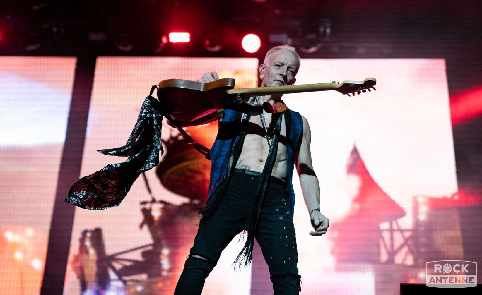 Konzertfotos von Def Leppard in München 2023