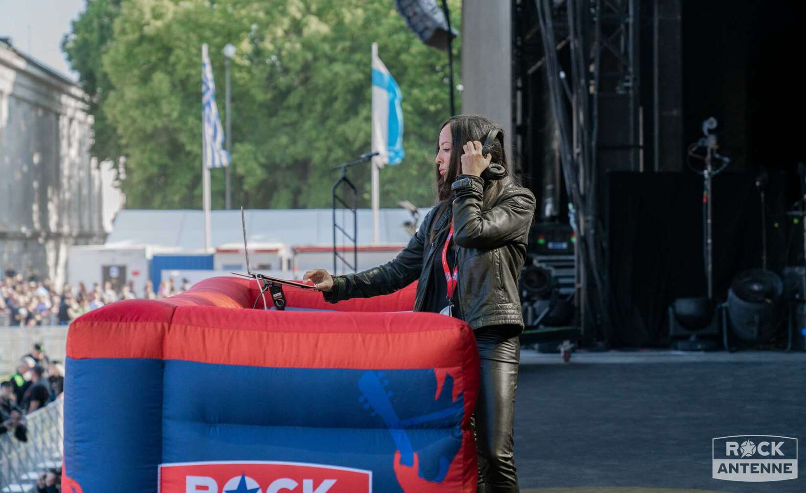 Andrea Weber auf der Bühne am Königsplatz