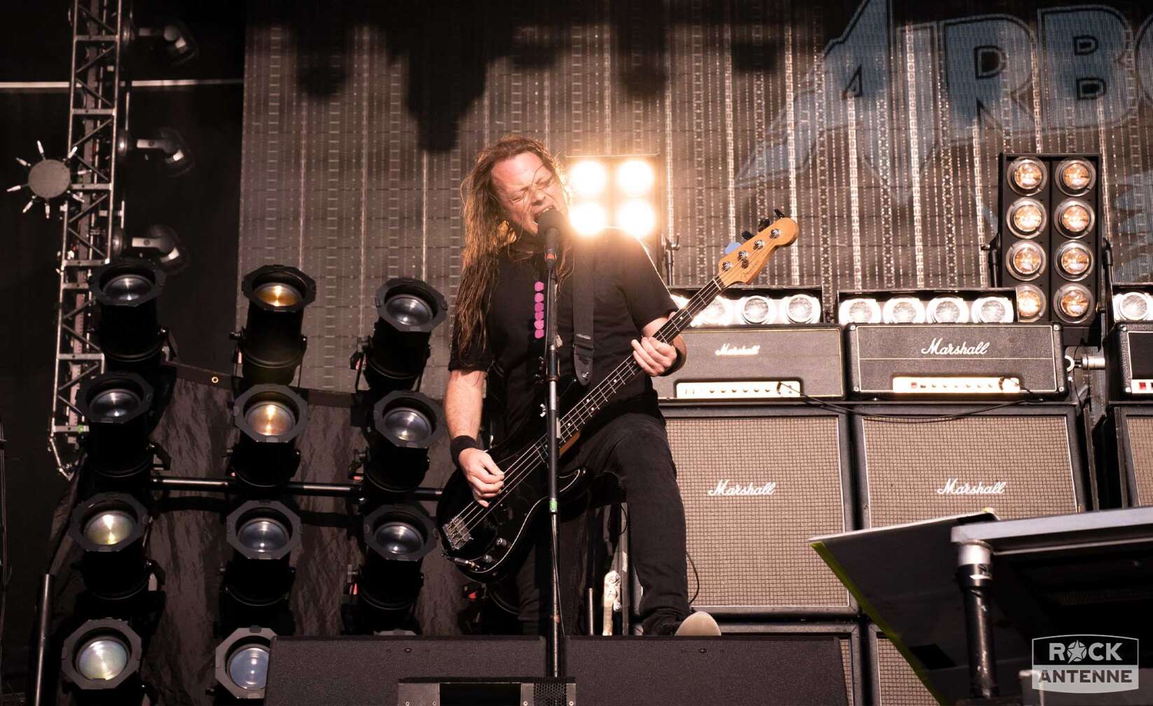 Airbourne beim Konzert am Königsplatz 2023 in München