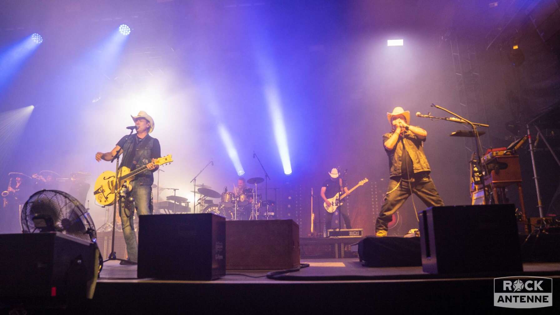 Konzertfotos von The BossHoss vom 24. Juni 2024 beim Tollwood Musikfestival 2024