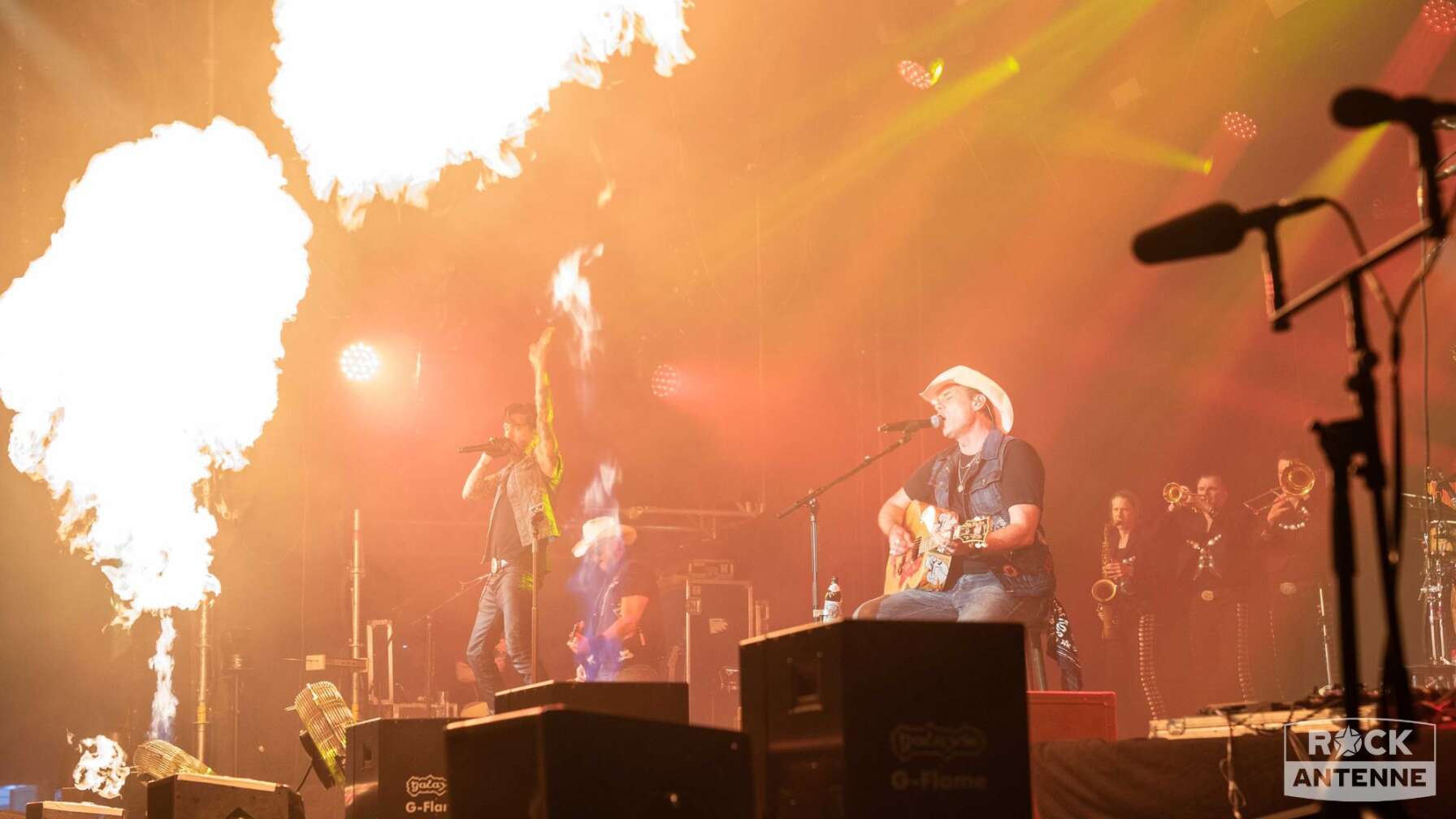 Konzertfotos von The BossHoss vom 24. Juni 2024 beim Tollwood Musikfestival 2024