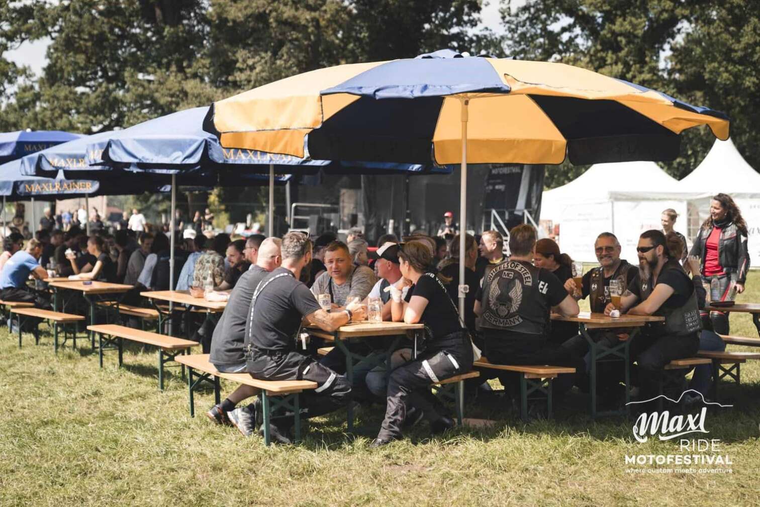 Foto des ersten MaxlRIDE Moto Festivals im August 2023 in Maxlrain