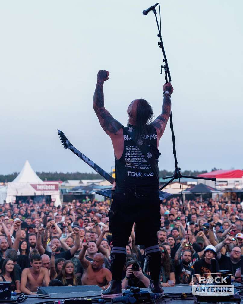 Foto der Band Ektomorf bei ihrem Auftritt auf dem FULL REWIND Festival 2024