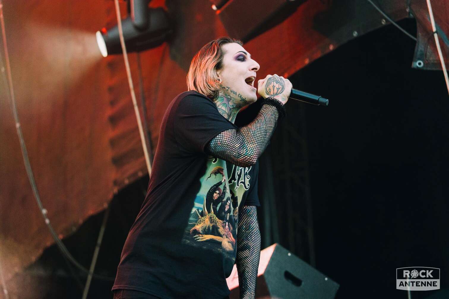 Foto der Band Motionless in White bei ihrem Auftritt auf dem FULL REWIND Festival 2024